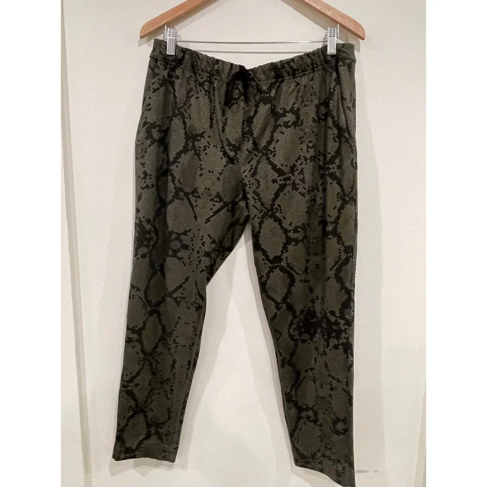 Lululemon Womens‎ On the Fly Jogger 10 Green Snakeskin Athleisure Tapered Pant